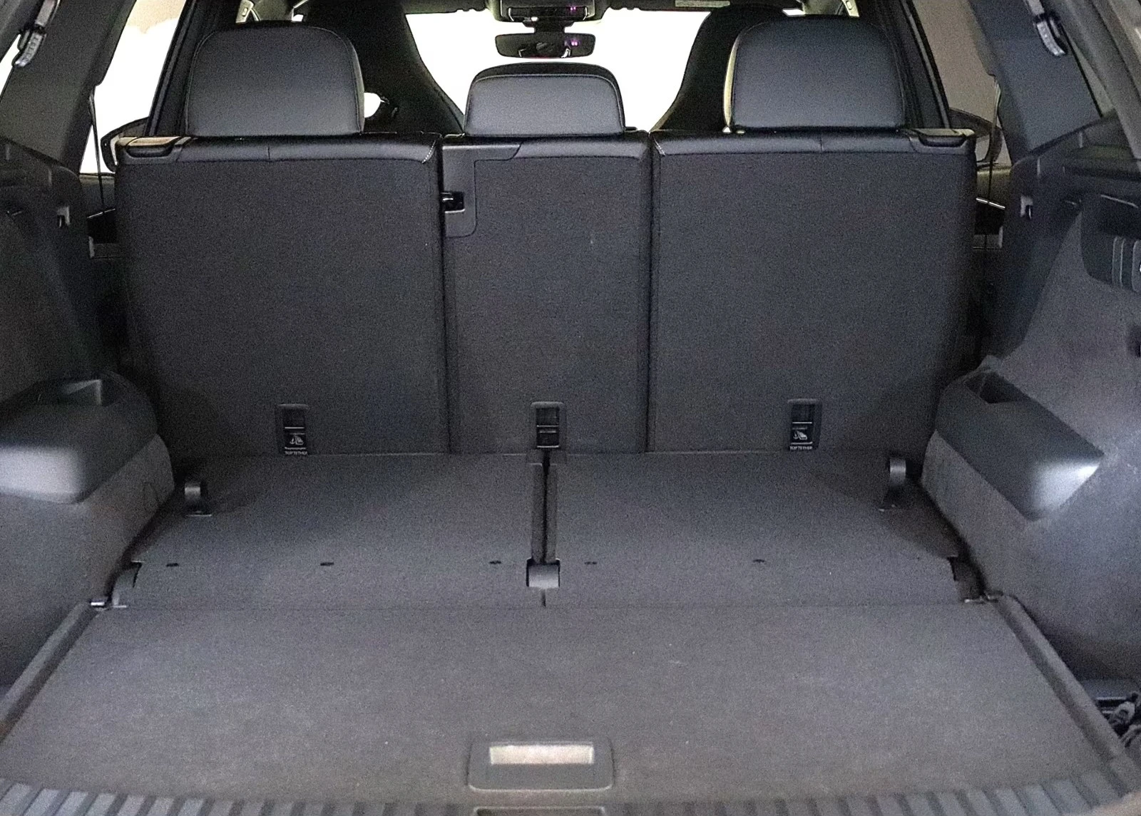 VW Tayron 2.0 TDI 4-MOTION R-LINE HEAD-UP 360-CAM 7-МЕСТЕН, снимка 17 - Автомобили и джипове - 55558689
