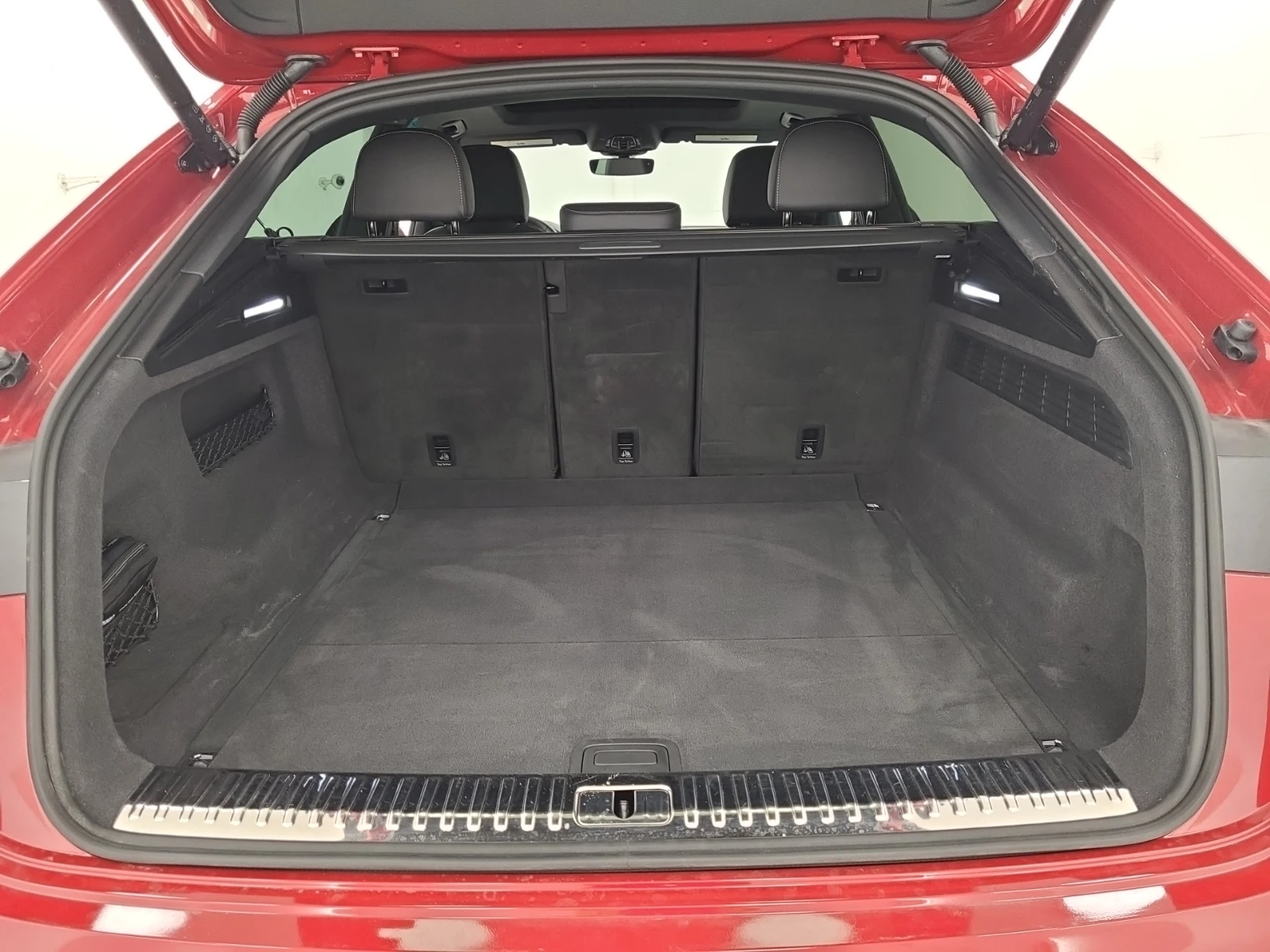 Audi Q8 3.0 TFSI  PROGRESSIV, снимка 14 - Автомобили и джипове - 56440443