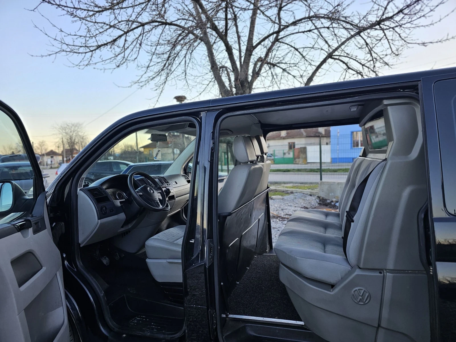 VW Transporter 2.0TDi/140k/Дълга база/ТОП, снимка 8 - Бусове и автобуси - 53787112