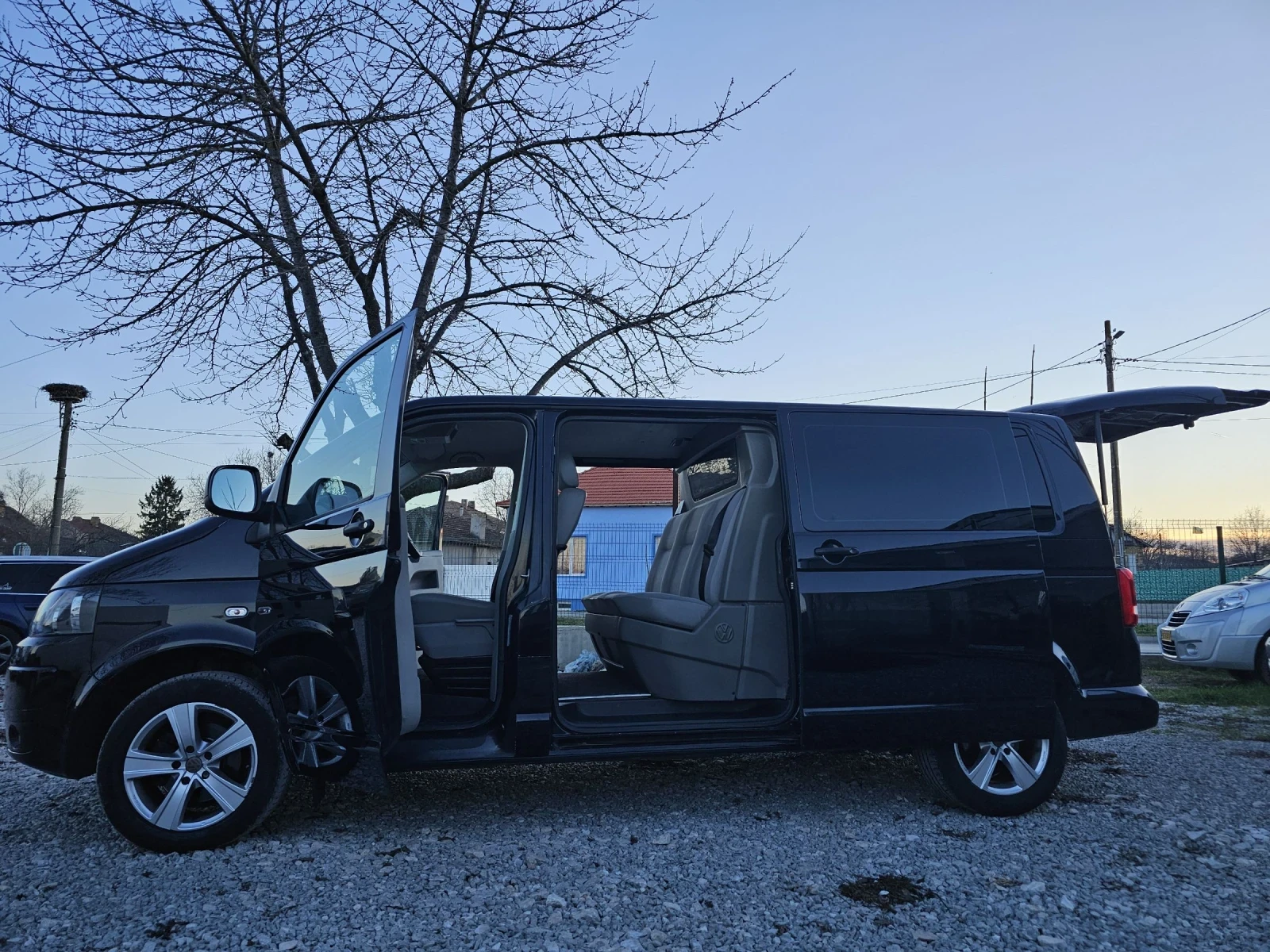 VW Transporter 2.0TDi/140k/Дълга база/ТОП, снимка 9 - Бусове и автобуси - 53787112