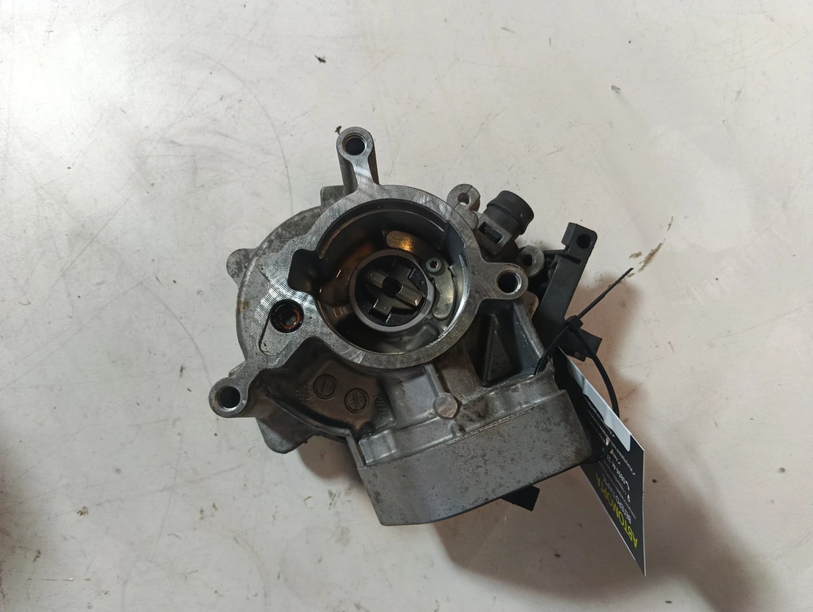 вакуум помпа 2.0TFSI Audi A6