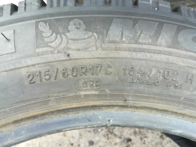 Гуми Зимни 215/60R17, снимка 6 - Гуми и джанти - 29227465