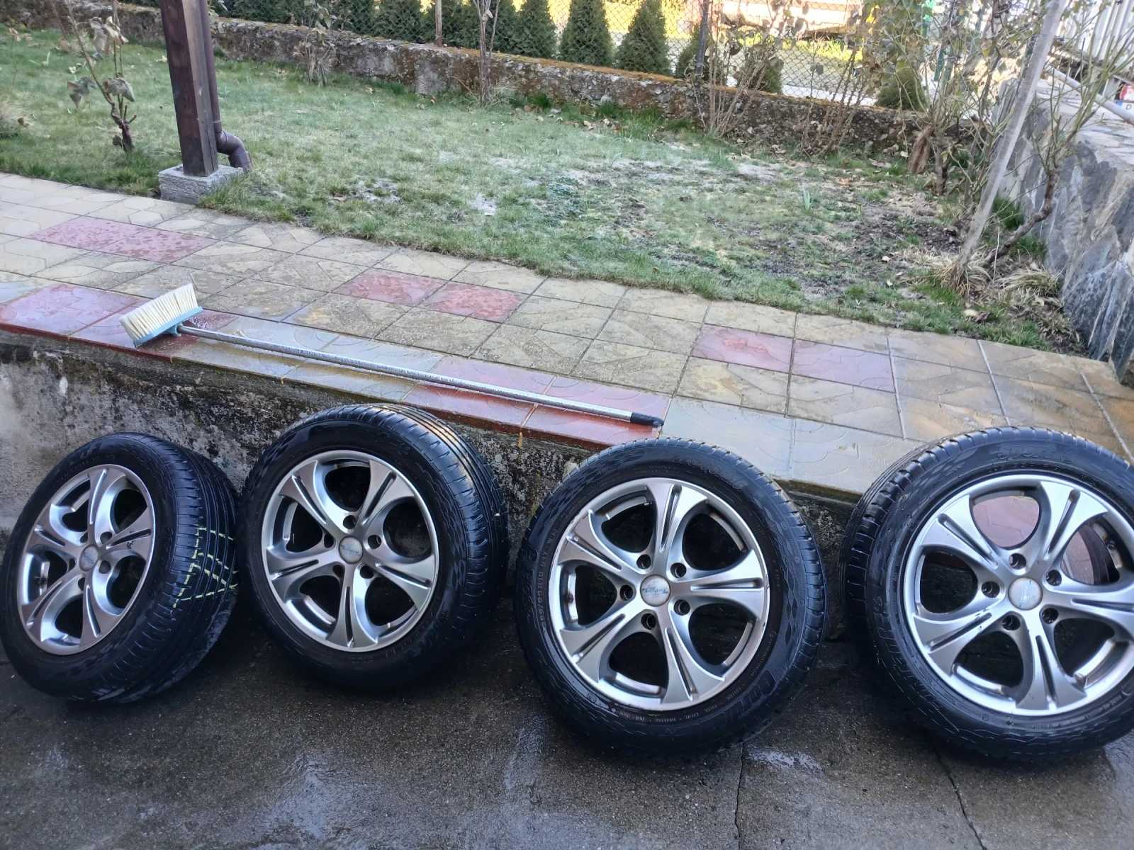 ���� � ������ 205/55R16 �� BMW 316 | Mobile.bg � ����������� 2