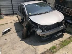 Toyota Yaris 1.4 d4d на части, снимка 5