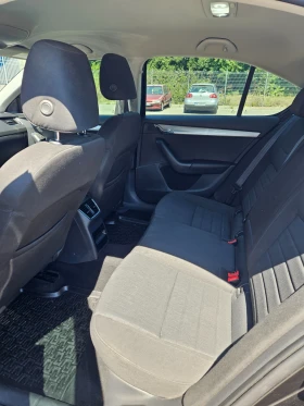 Skoda Octavia 1.6 , снимка 10