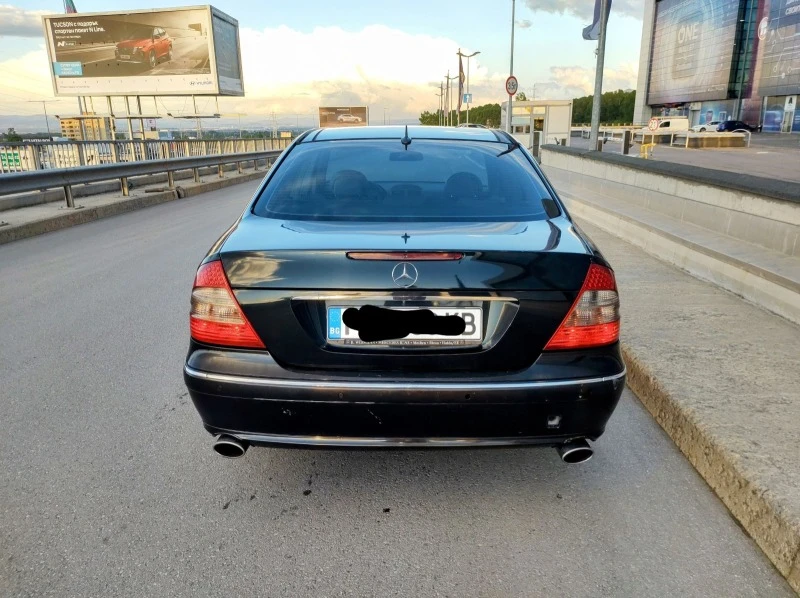 Mercedes-Benz E 320 W211, снимка 3 - Автомобили и джипове - 47390792