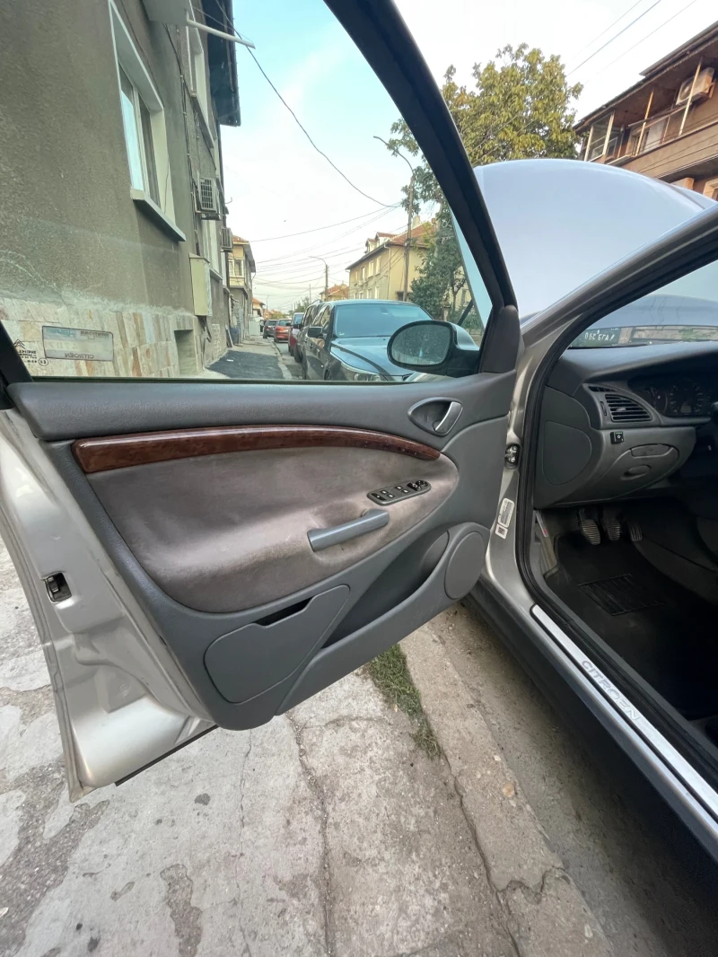 Citroen C5 БЕНЗИН/ГАЗ, снимка 10 - Автомобили и джипове - 48159683