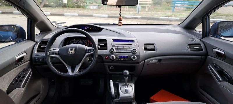 Honda Civic 1.3 hybrid+ lpg, снимка 11 - Автомобили и джипове - 47561959