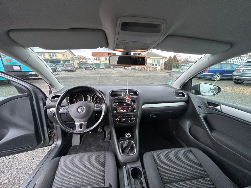 VW Golf 1.6TDI, снимка 10 - Автомобили и джипове - 48432562