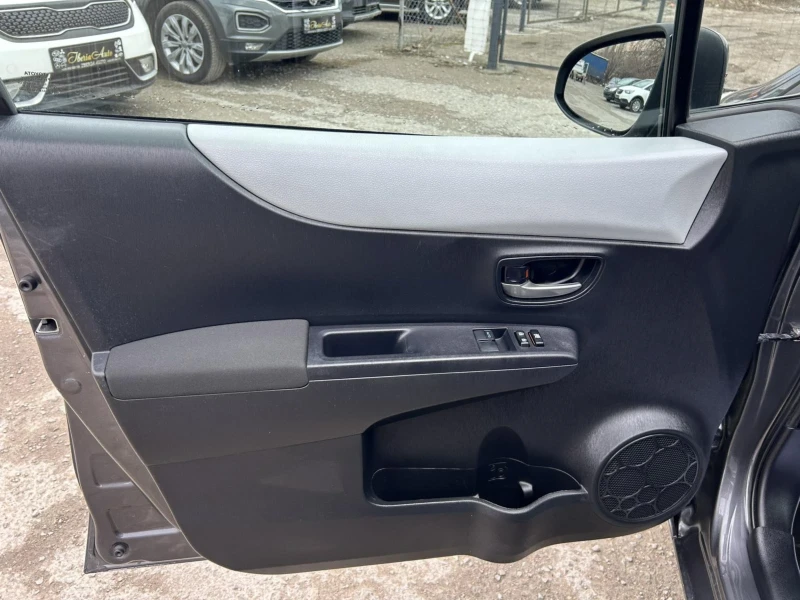 Toyota Yaris 1.5 HYBRID 100 * LED * CAMERA * KEYLESS * NAVI * , снимка 7 - Автомобили и джипове - 49444802