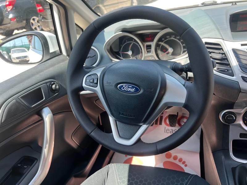 Ford Fiesta 1.4 Фабрична Газ, снимка 12 - Автомобили и джипове - 51129300