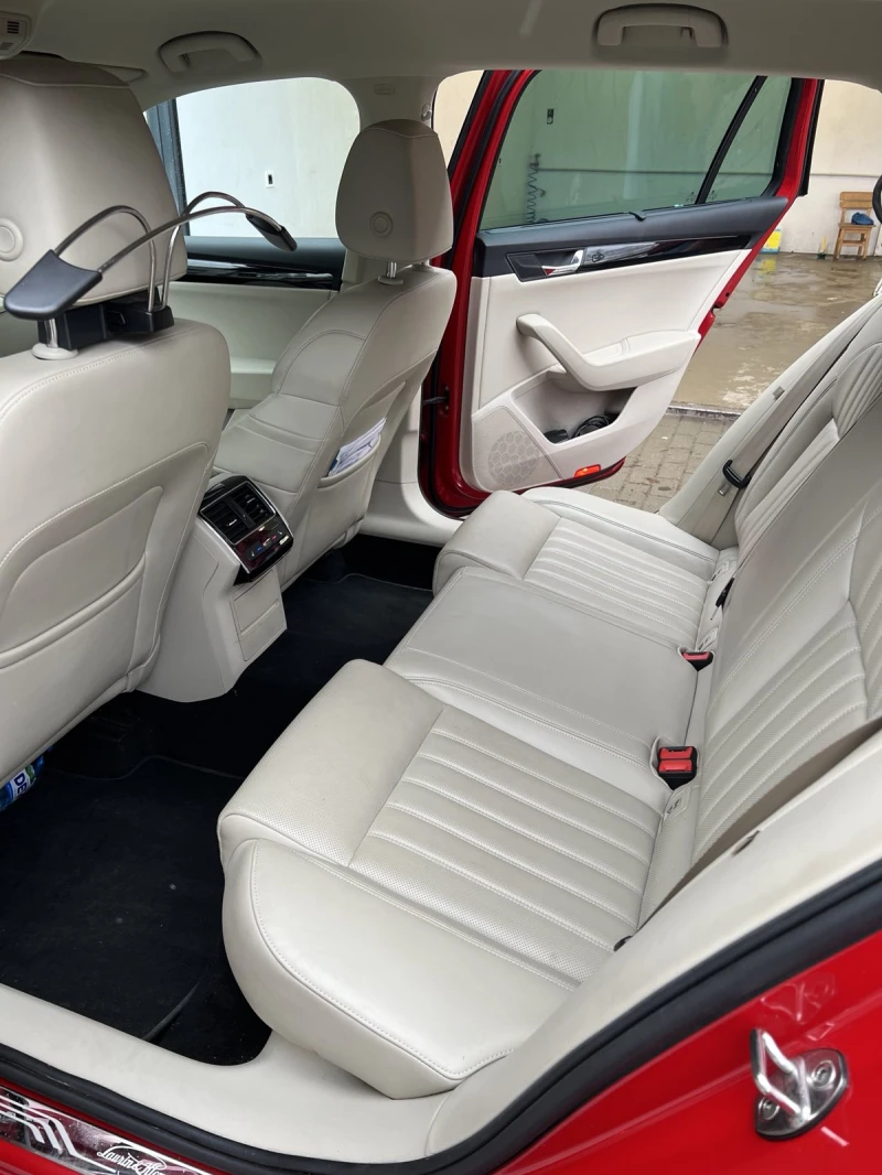 Skoda Superb L&K, снимка 9 - Автомобили и джипове - 52190973