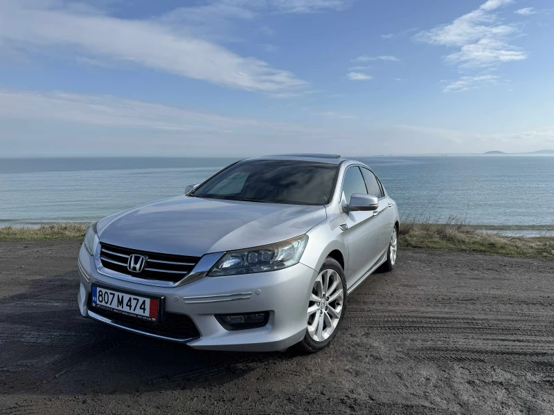 Honda Accord 3.5 V6 НАЛИЧЕН ВИДЕО , снимка 3 - Автомобили и джипове - 53202700