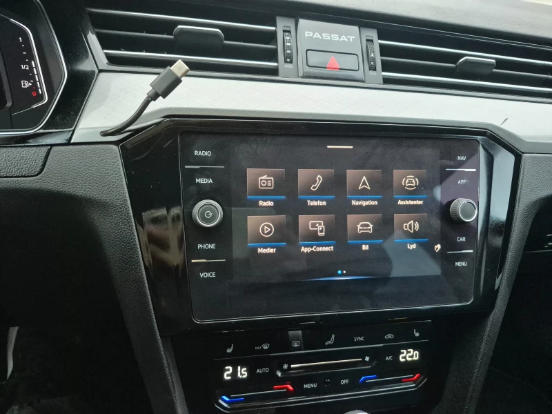 VW Passat, снимка 4 - Автомобили и джипове - 52577534