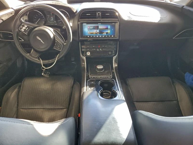 Jaguar XE 3.0 FIRST EDITION, снимка 8 - Автомобили и джипове - 52748920