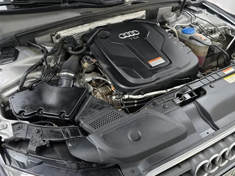 Audi A4 2.0 TDI, снимка 6 - Автомобили и джипове - 54143392