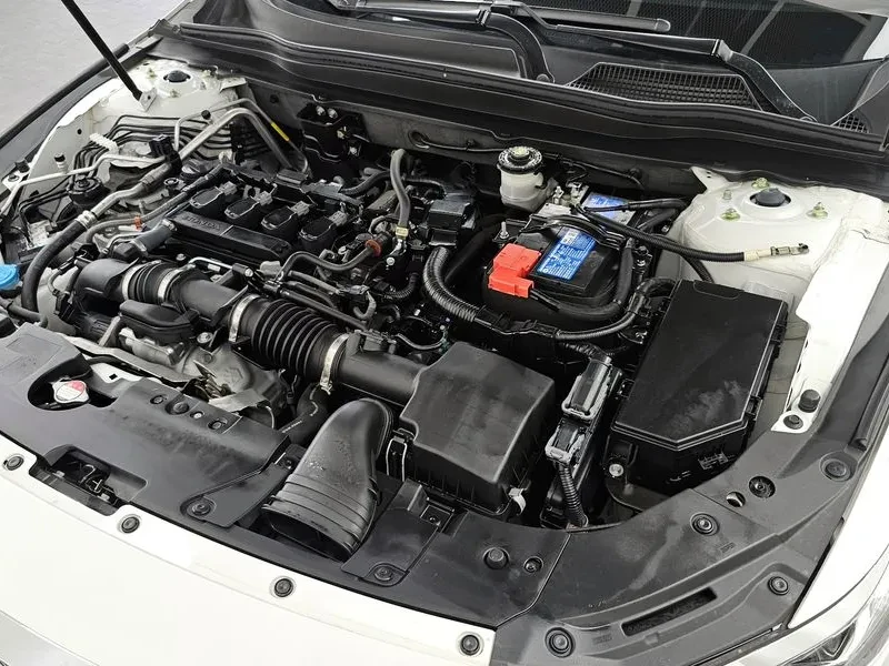 Honda Accord 10Th Generation 1.5 Turbo, снимка 6 - Автомобили и джипове - 55951512