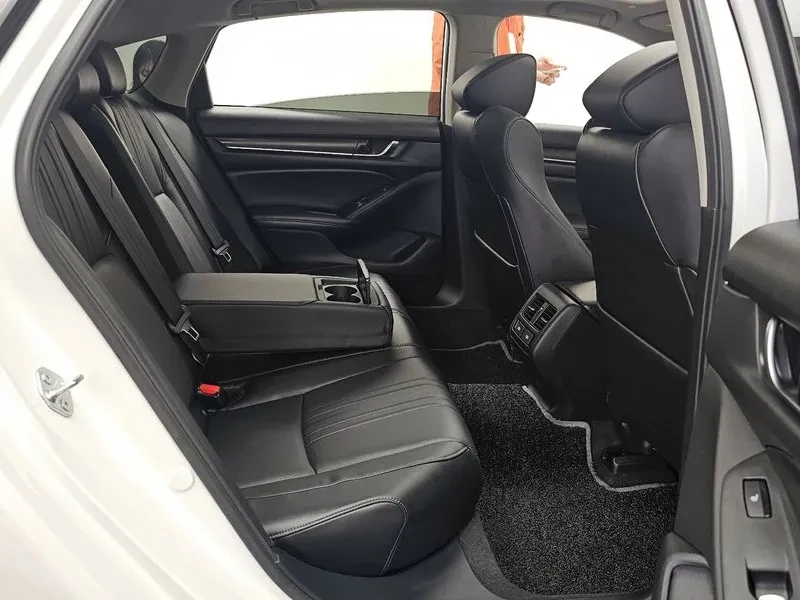Honda Accord 10Th Generation 1.5 Turbo, снимка 12 - Автомобили и джипове - 55951512