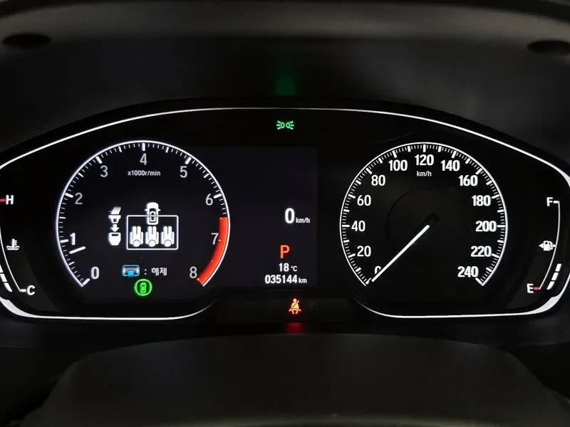 Honda Accord 10Th Generation 1.5 Turbo, снимка 8 - Автомобили и джипове - 55951512