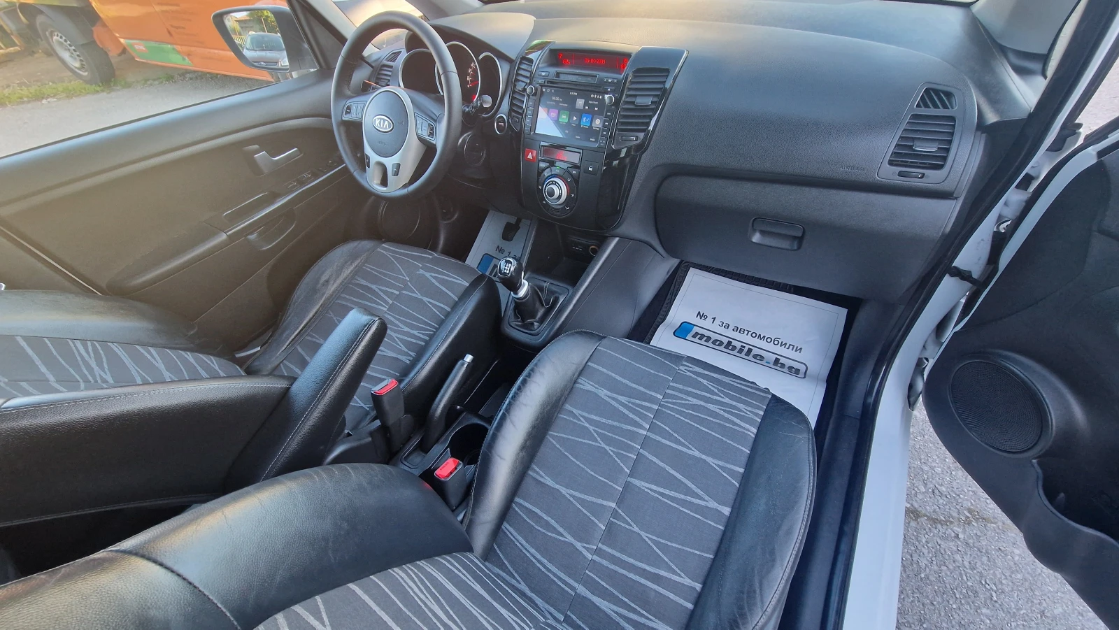 Kia Venga 1.6CRDI* Нави* Камера* Панорама*  - изображение 10