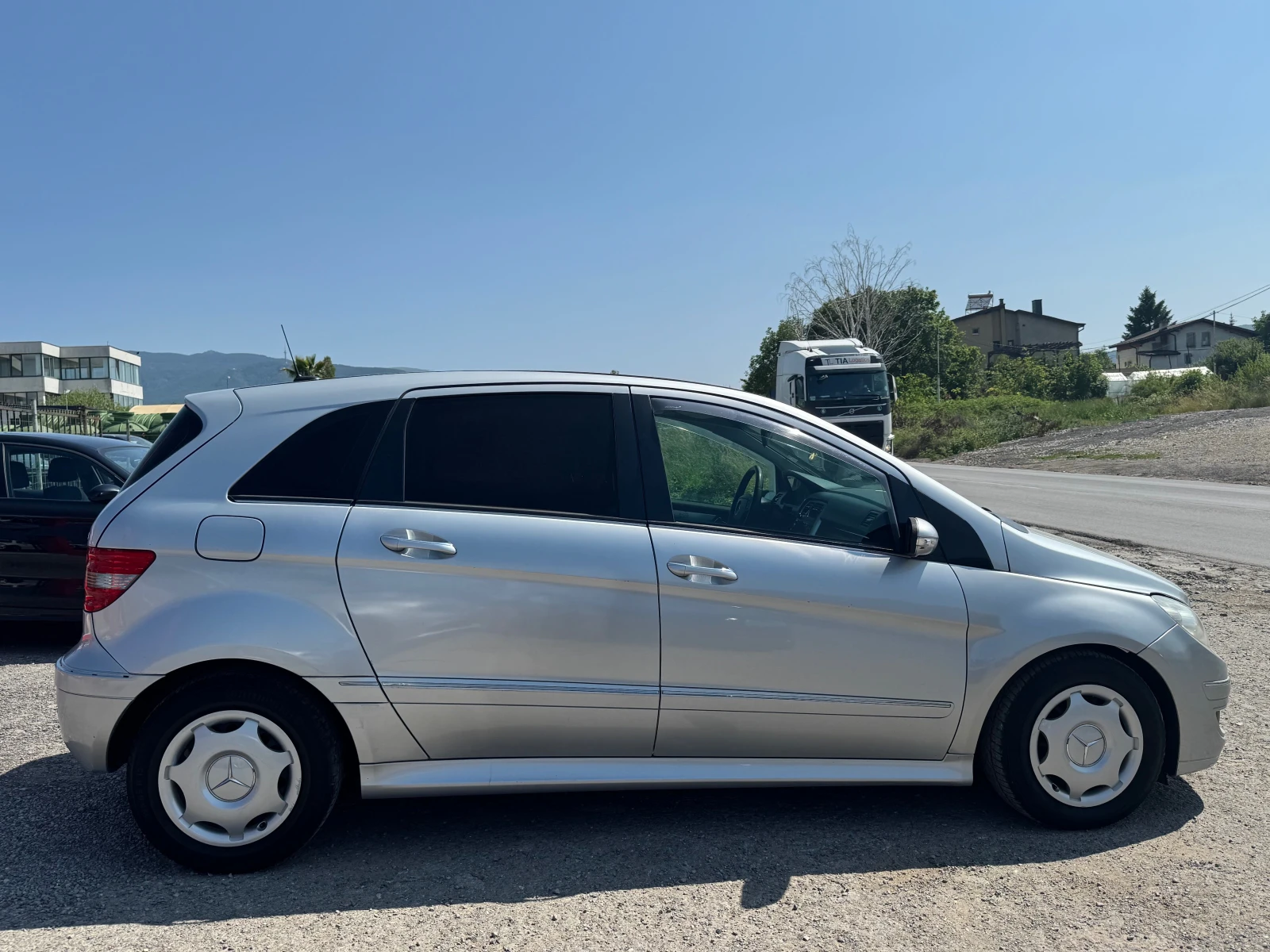 Mercedes-Benz B 200 * Собствен Лизинг*  - изображение 4