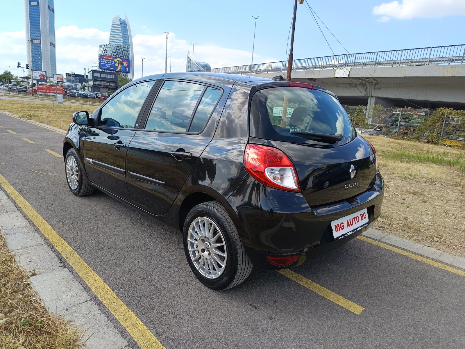 Renault Clio 1.2i  - изображение 7