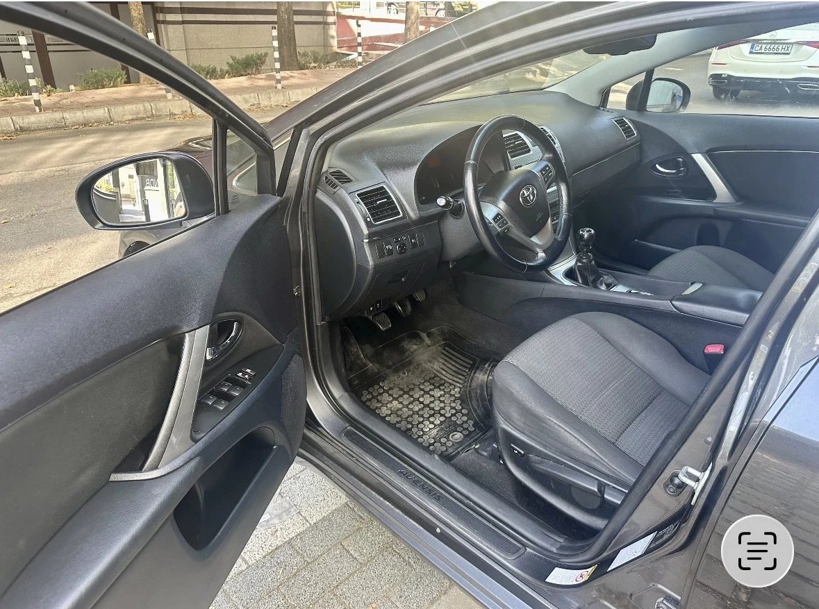 Toyota Avensis 1.8 бензин, закупувана от Тойота България - изображение 5