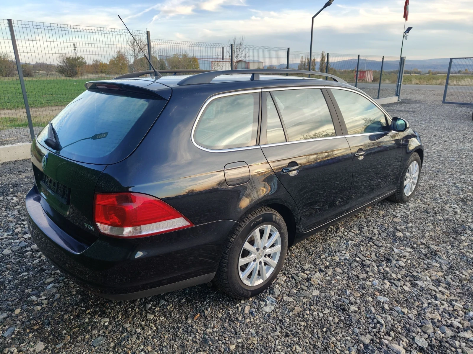 VW Golf Variant 1.9TDI 105 2009г - изображение 6