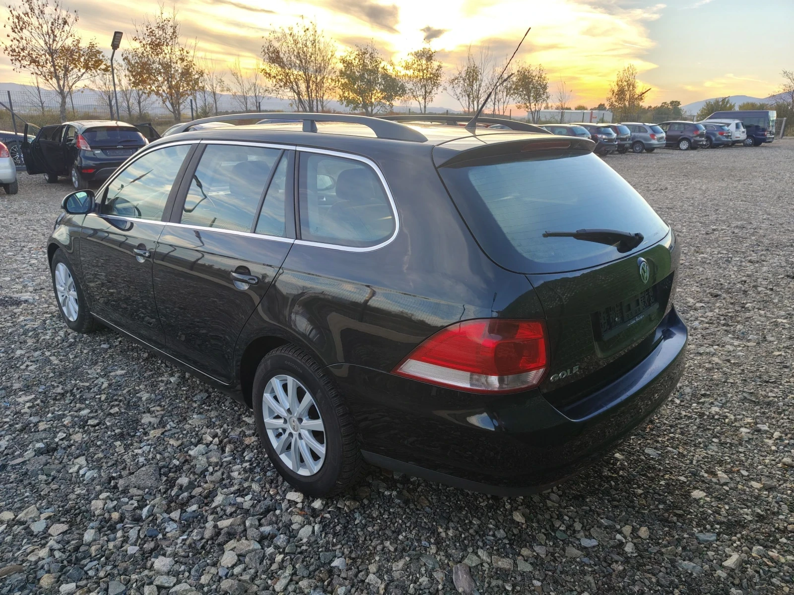 VW Golf Variant 1.9TDI 105 2009г - изображение 4