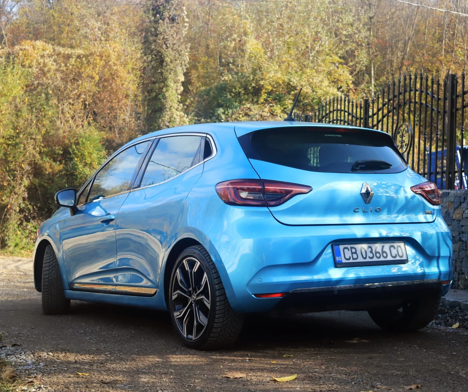 Renault Clio 1.6 hibrid  - изображение 7