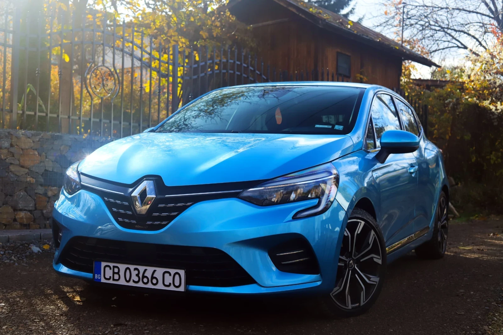 Renault Clio 1.6 hibrid  - изображение 5