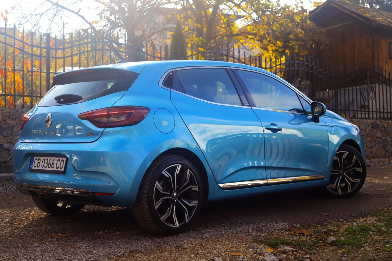 Renault Clio 1.6 hibrid  - изображение 10