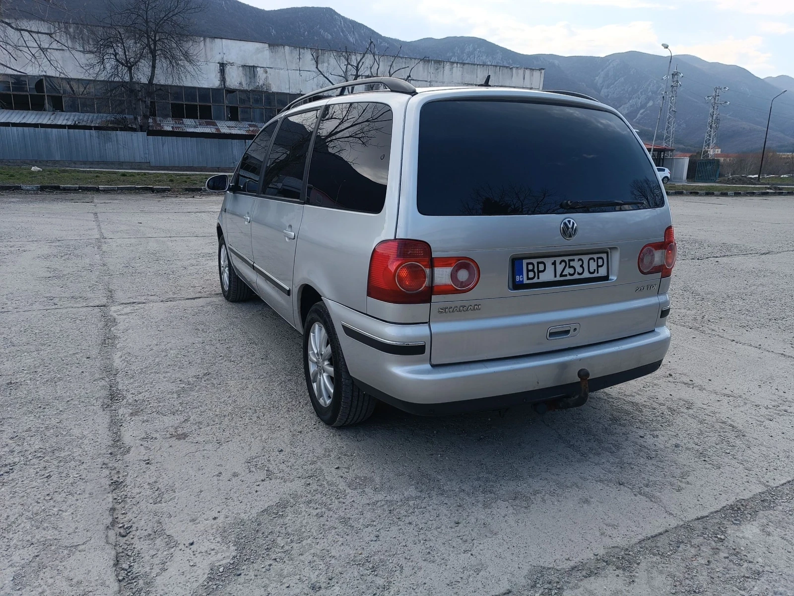 VW Sharan 2.0 140 к.с. 7 МЕСТА , снимка 7 - Автомобили и джипове - 53902184