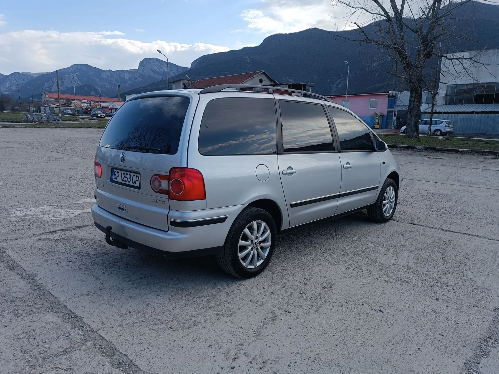 VW Sharan 2.0 140 к.с. 7 МЕСТА , снимка 4 - Автомобили и джипове - 53902184
