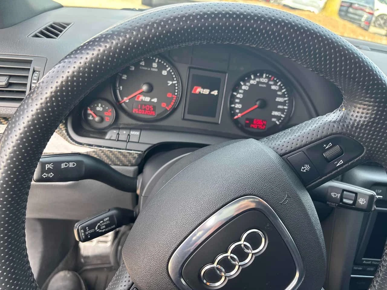 Audi Rs4 QUATTRO * ЛИЦЕНЗИРАН ПРОДАВАЧ* , снимка 10 - Автомобили и джипове - 53977067