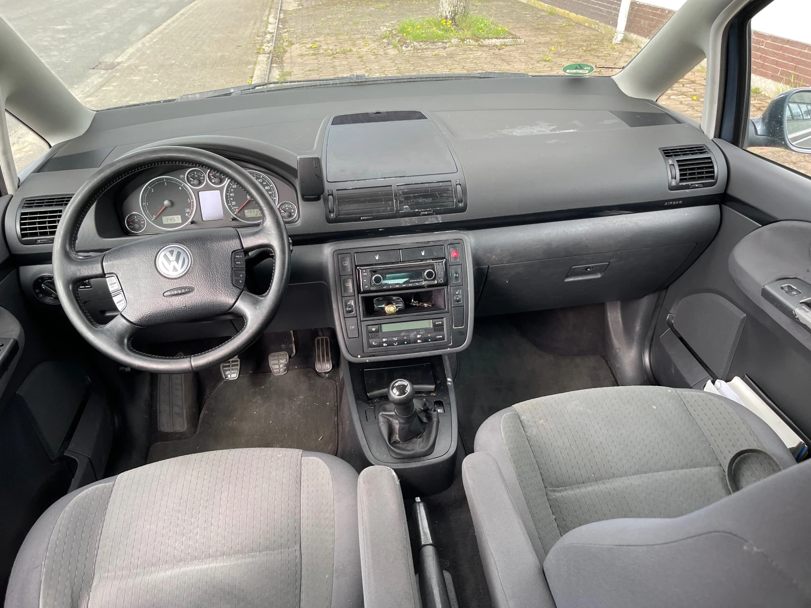 VW Sharan 1.9 TDI 131 6 скорости 7 местен, снимка 5 - Автомобили и джипове - 54161681