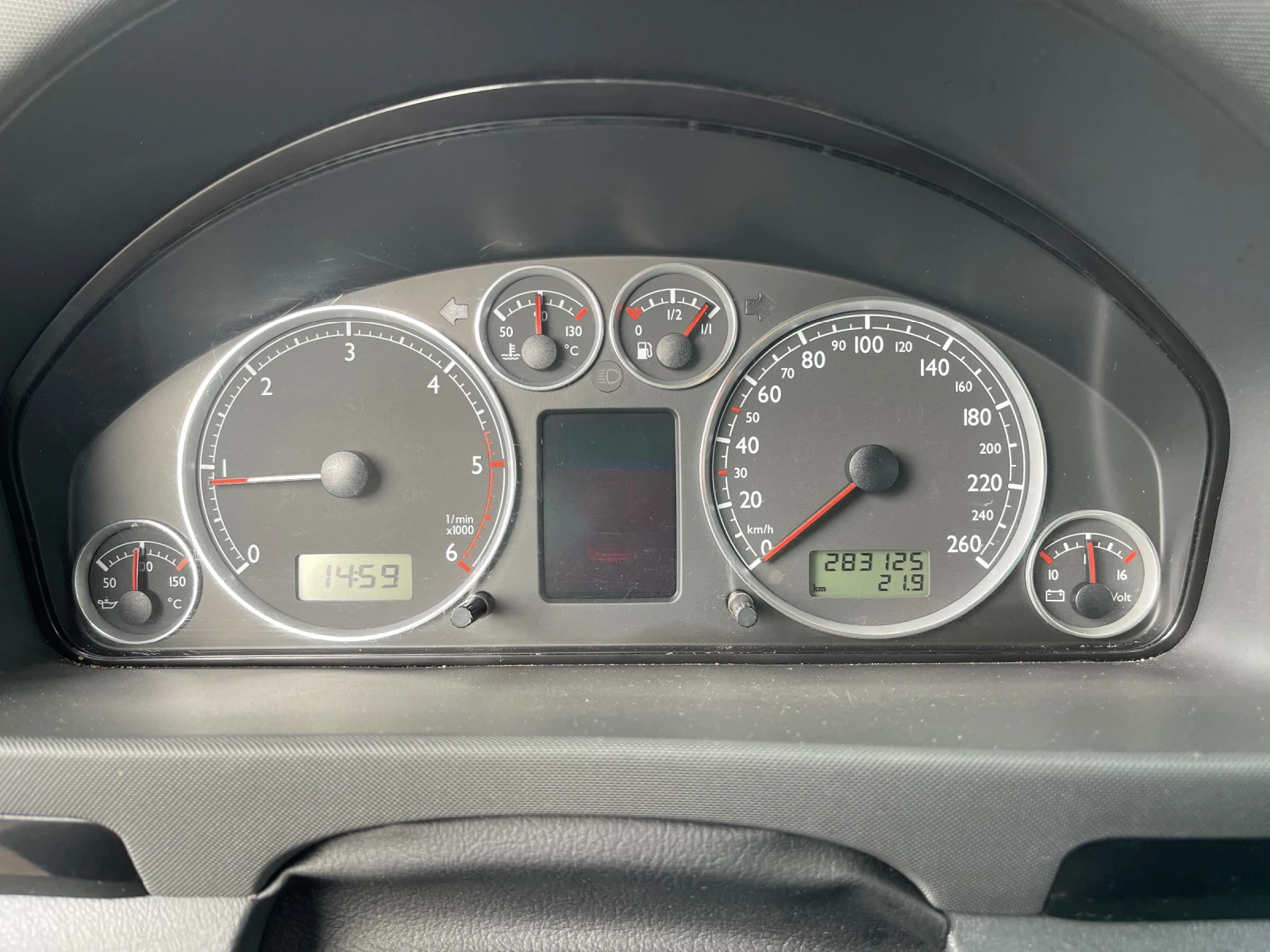 VW Sharan 1.9 TDI 131 6 скорости 7 местен, снимка 7 - Автомобили и джипове - 54161681