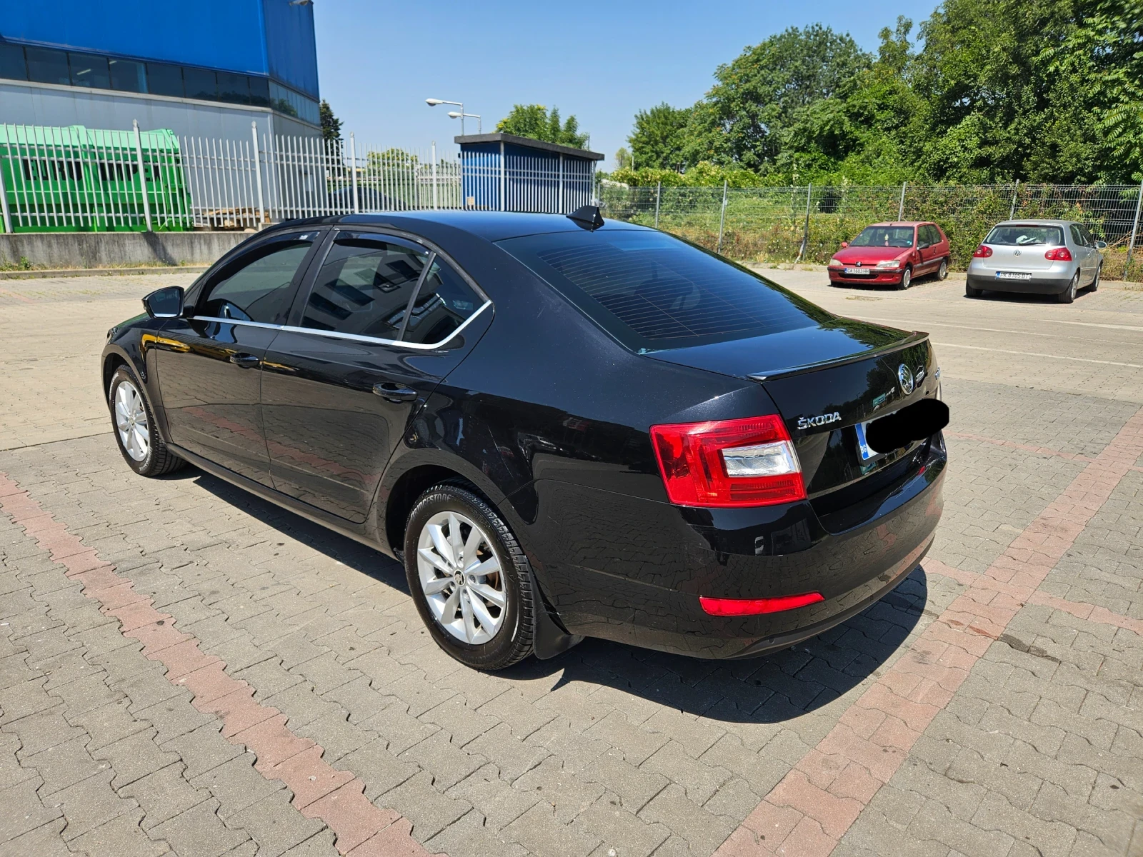 Skoda Octavia 1.6 , снимка 6 - Автомобили и джипове - 54421592