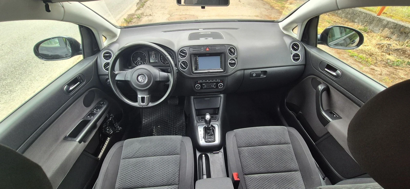 VW Golf Plus 1, 6TDI 105кс. Automat, снимка 8 - Автомобили и джипове - 54481749