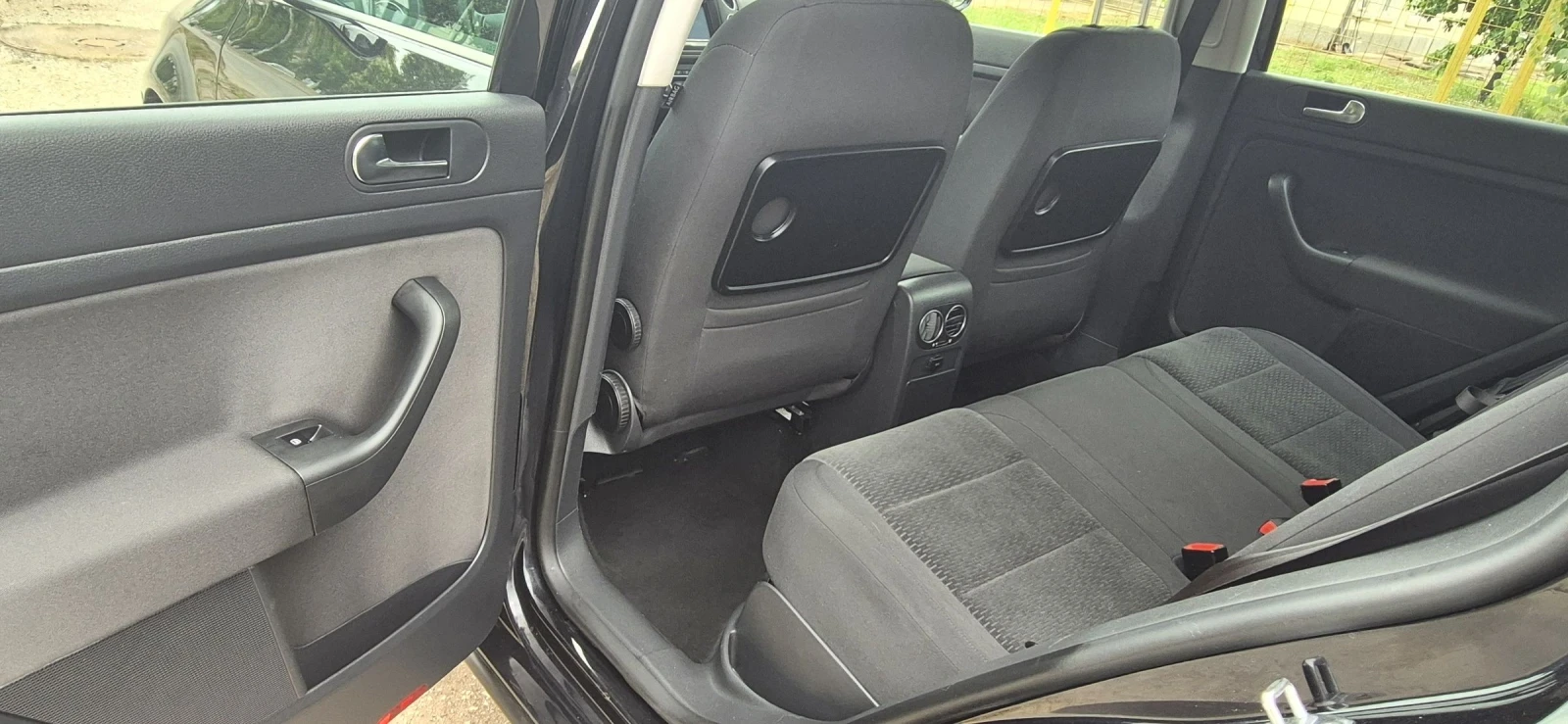 VW Golf Plus 1, 6TDI 105кс. Automat, снимка 10 - Автомобили и джипове - 54481749