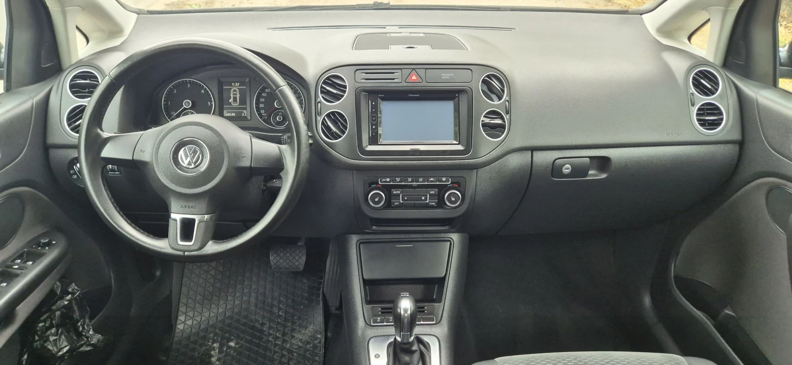 VW Golf Plus 1, 6TDI 105кс. Automat, снимка 7 - Автомобили и джипове - 54481749