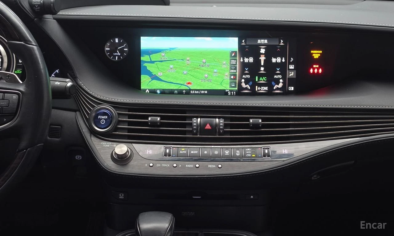 Lexus LS 500 HYBRID* AWD* LUXURY* ПОДГРЕВ* ОБДУХВАНЕ* LANE* ASS, снимка 9 - Автомобили и джипове - 54580776