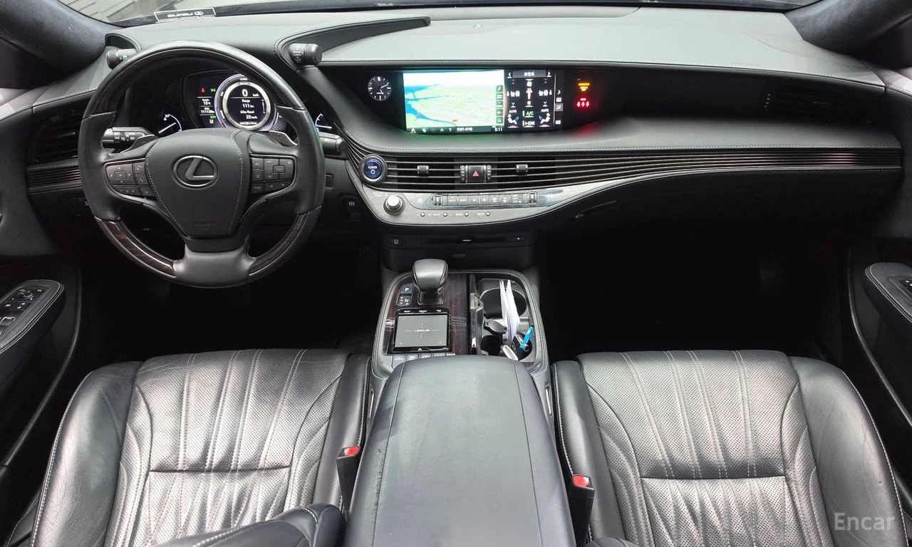 Lexus LS 500 HYBRID* AWD* LUXURY* ПОДГРЕВ* ОБДУХВАНЕ* LANE* ASS, снимка 7 - Автомобили и джипове - 54580776