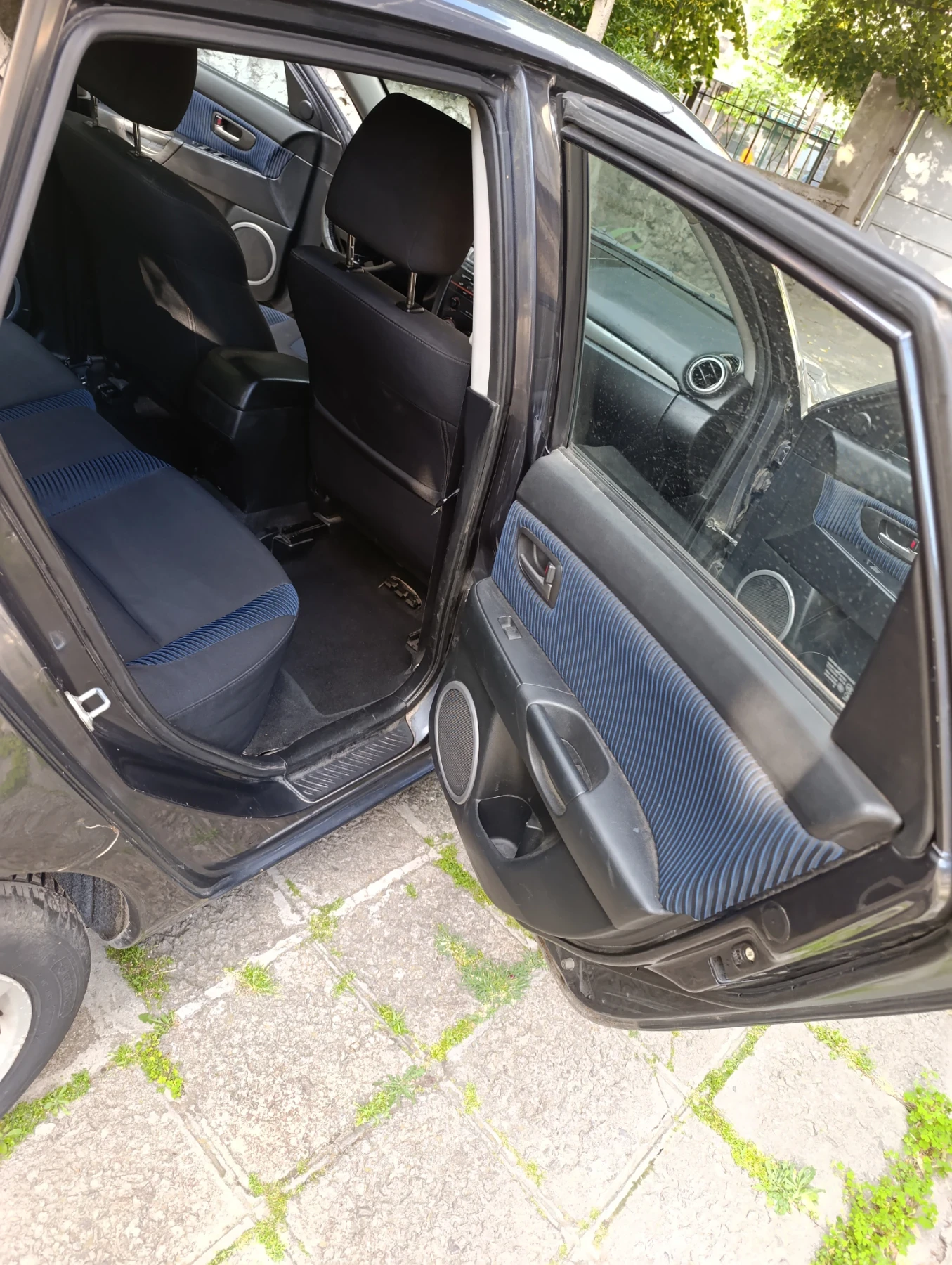Mazda 3 1.6 facelift, снимка 10 - Автомобили и джипове - 54800408