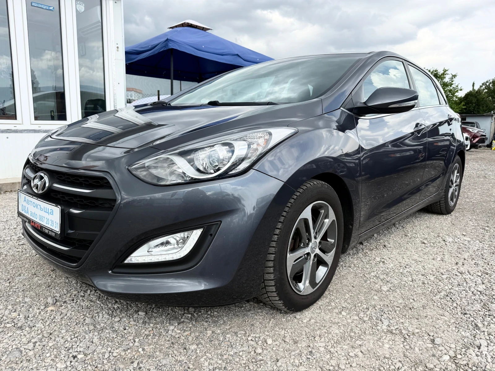 Hyundai I30 1.6i Фейслифт Швейцария, снимка 5 - Автомобили и джипове - 55051888