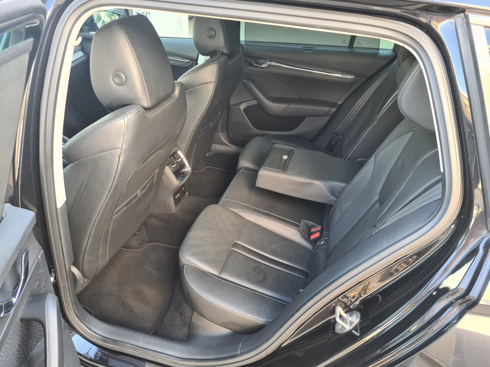 Skoda Octavia 2.0 TDI, снимка 12 - Автомобили и джипове - 55235973