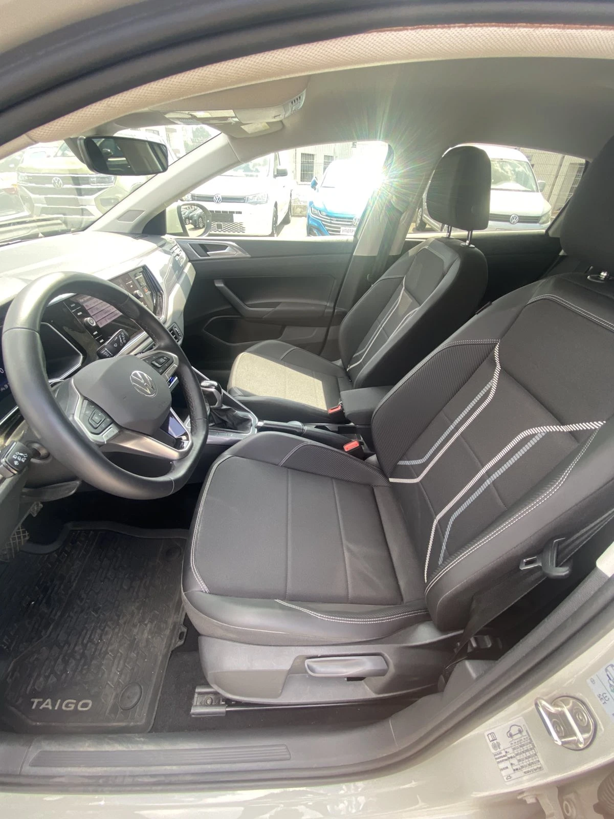 VW Taigo Style, снимка 14 - Автомобили и джипове - 55359223