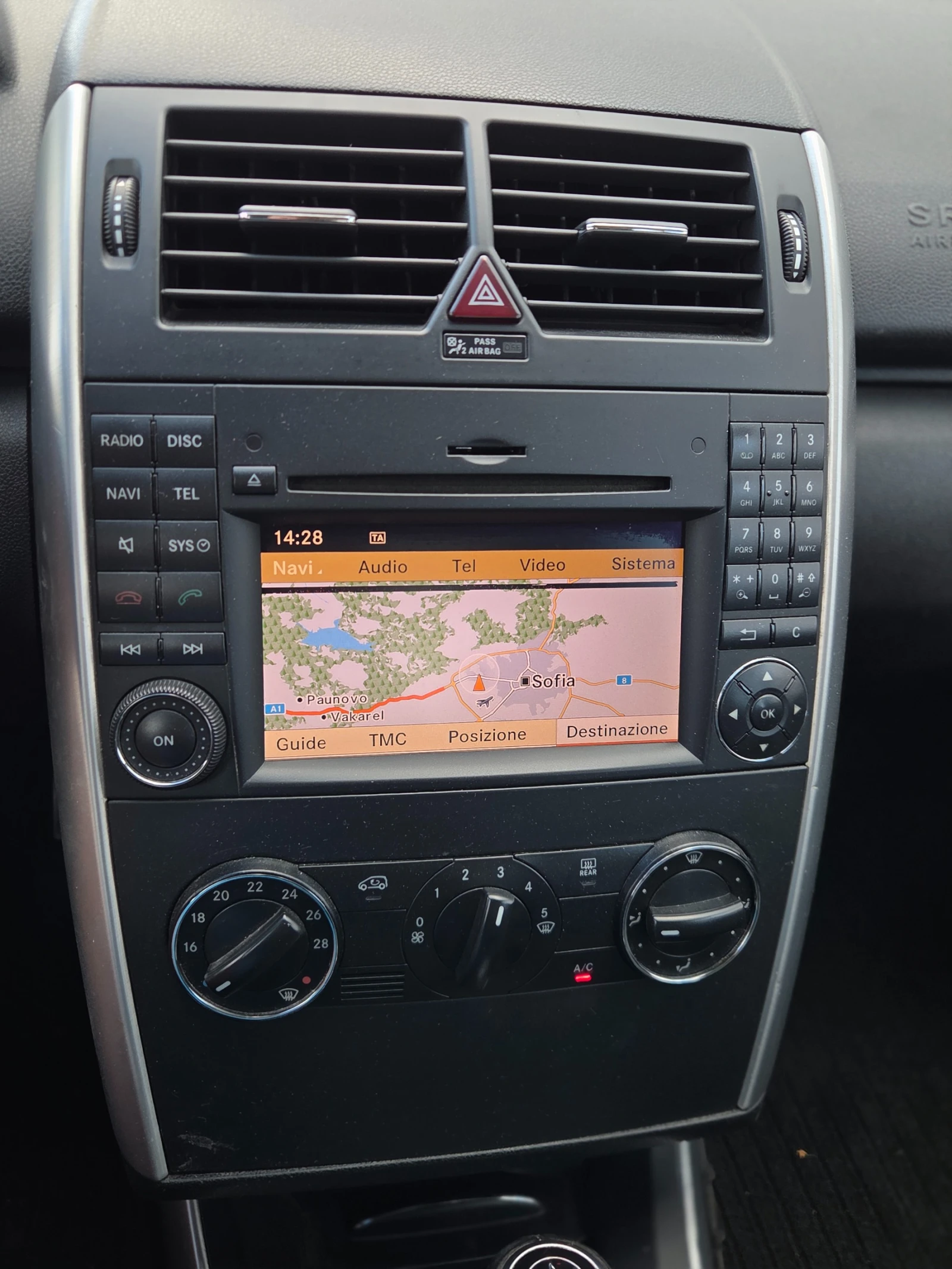 Mercedes-Benz A 160 CDI АВТОМАТИК* ОТЛИЧНА* , снимка 8 - Автомобили и джипове - 56103448