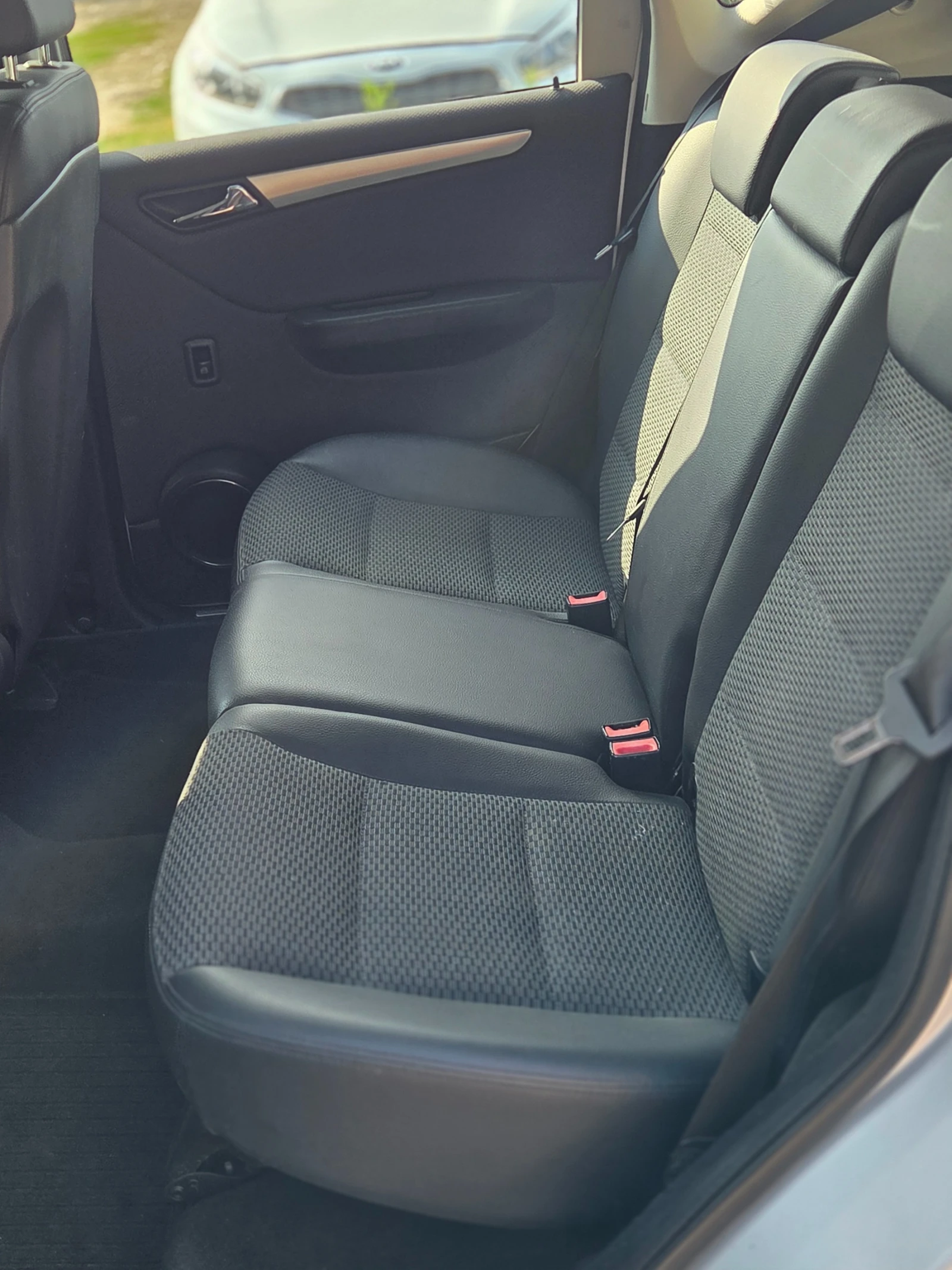 Mercedes-Benz A 160 CDI АВТОМАТИК* ОТЛИЧНА* , снимка 9 - Автомобили и джипове - 56103448