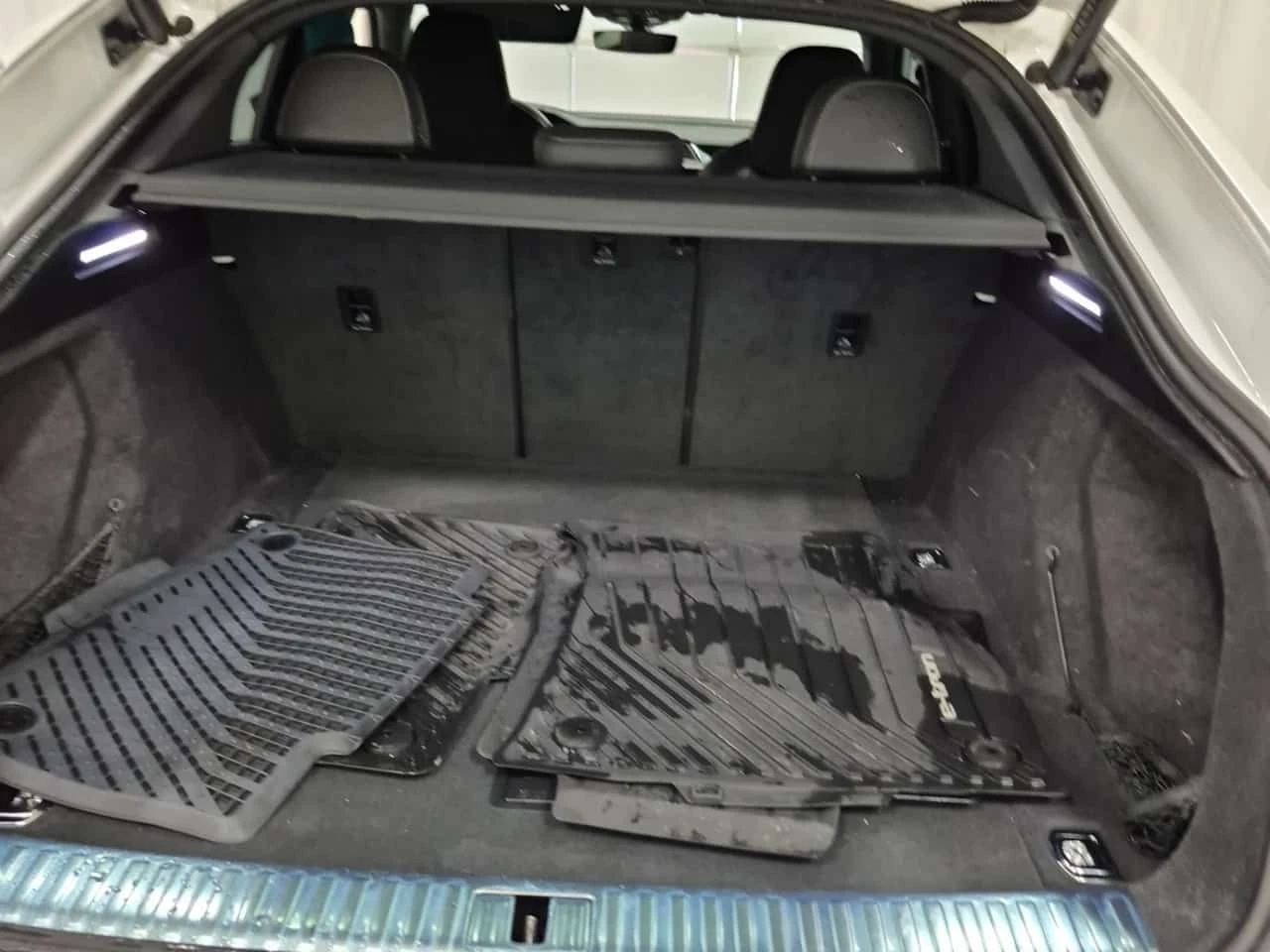 Audi SQ8 * E-TRON * HUD* 2 �����* CARFAX *  | Mobile.bg � ����������� 14